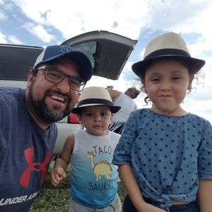 Meet your Posher, Esteban